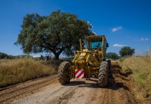 Trabalhos de reparação de caminhos prosseguem no concelho