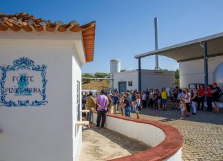 Assinatura do protocolo entre o Município de Moura e a Mineraqua