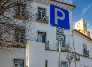 VEÍCULOS ELÉTRICOS : Instalado posto de carregamento em Moura