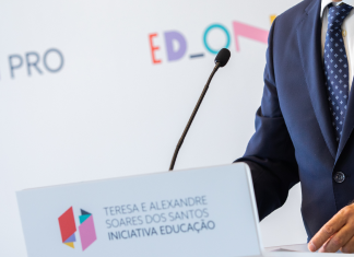 Iniciativa Educação assina protocolo para formalizar atuação em Moura