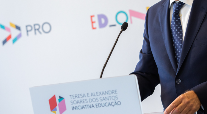 Iniciativa Educação assina protocolo para formalizar atuação em Moura